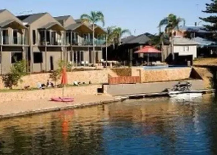 The Jetty Unit 15